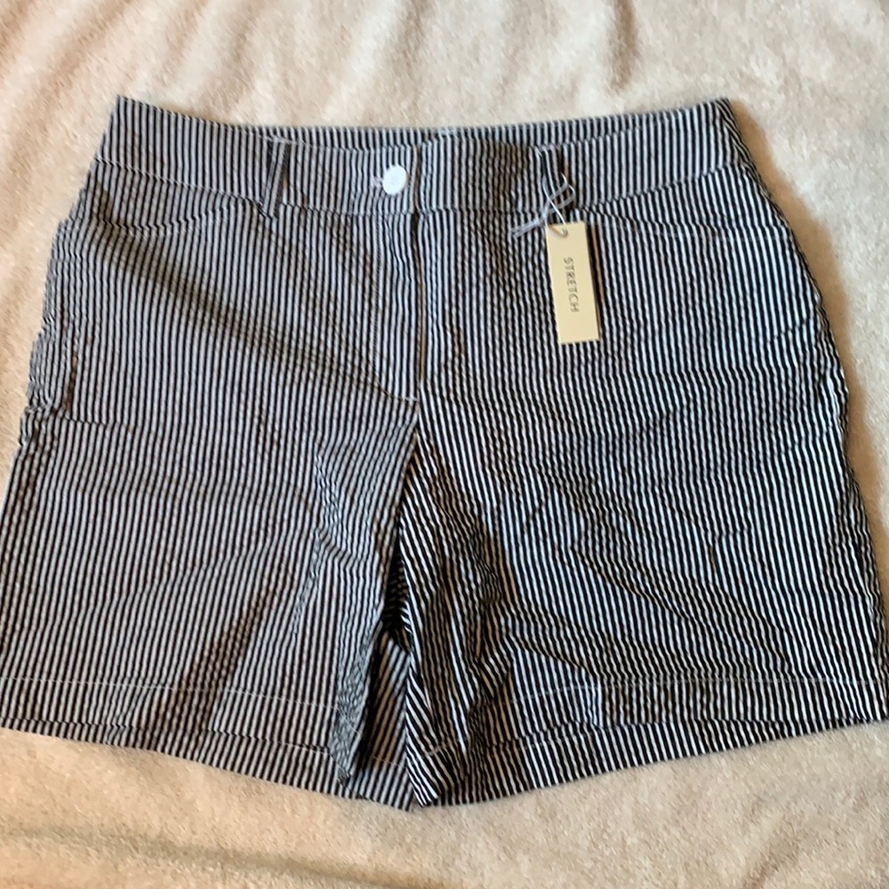 Jones New York striped shorts